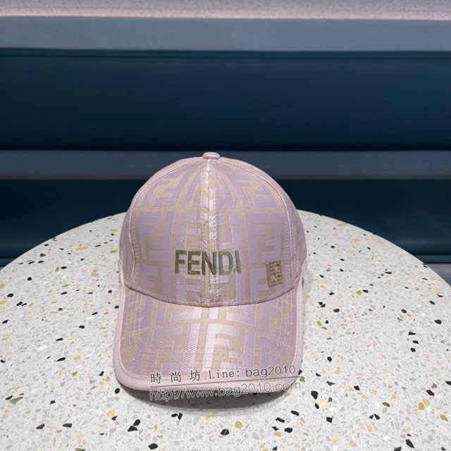 Fendi男女同款帽子 芬迪新款字母燙金鴨舌帽棒球帽  mm1536